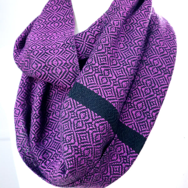 Handwoven cotton scarf in magenta and black