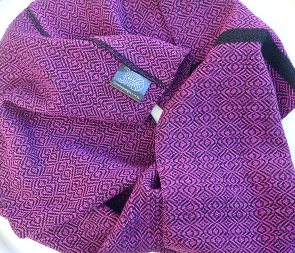 Handwoven cotton scarf in magenta and black